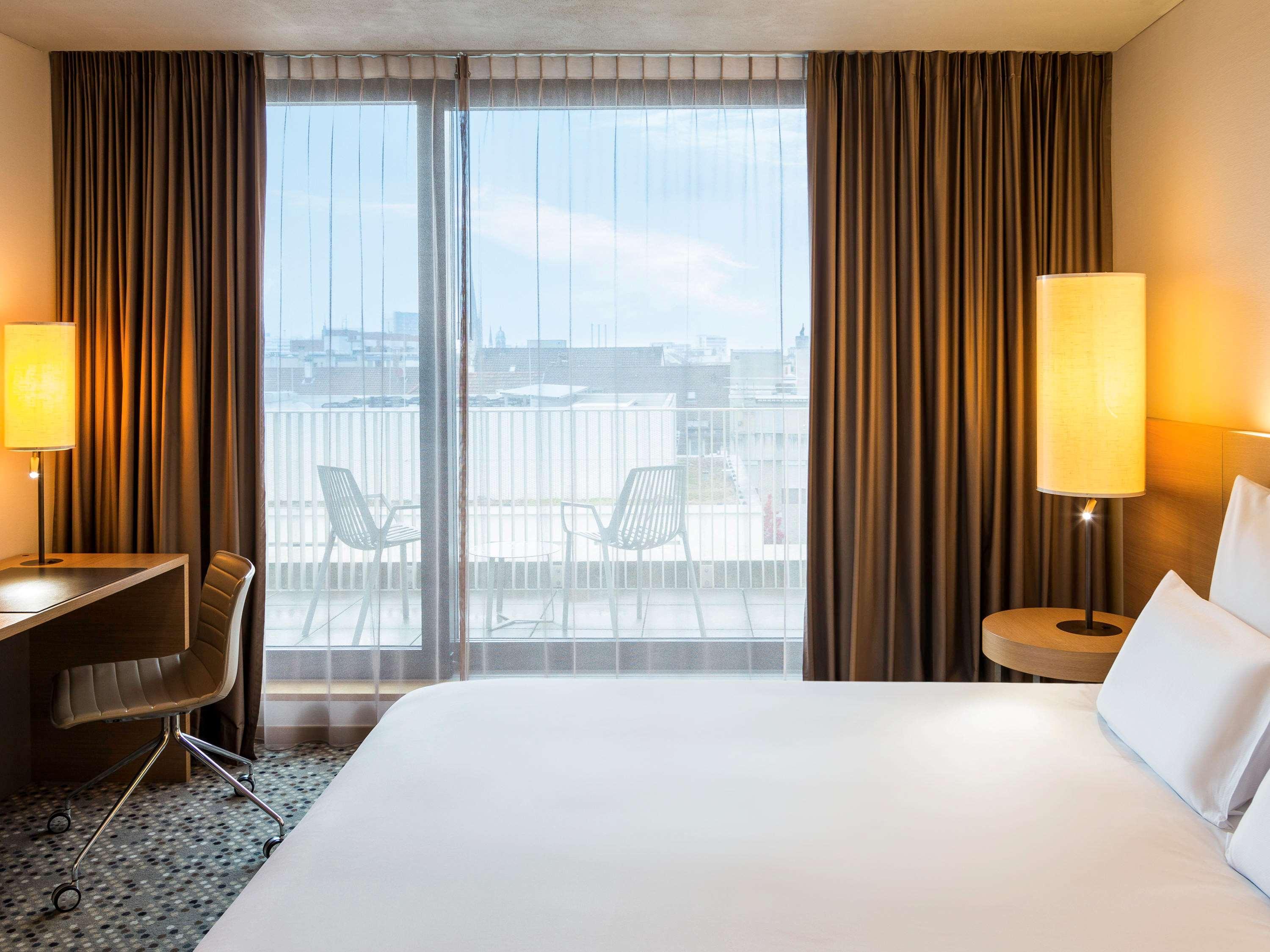 Pullman Basel Europe Hotel Buitenkant foto