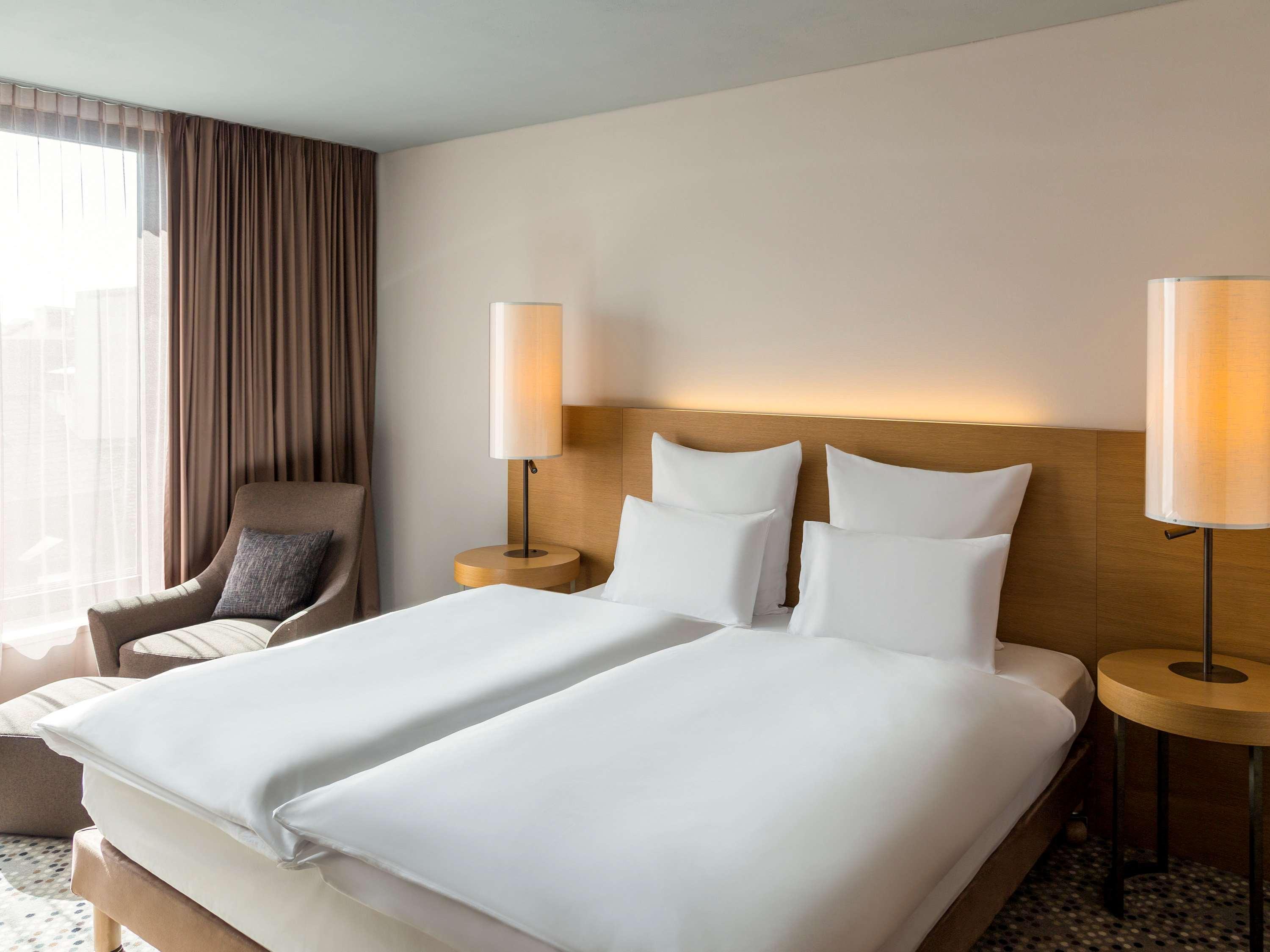 Pullman Basel Europe Hotel Buitenkant foto