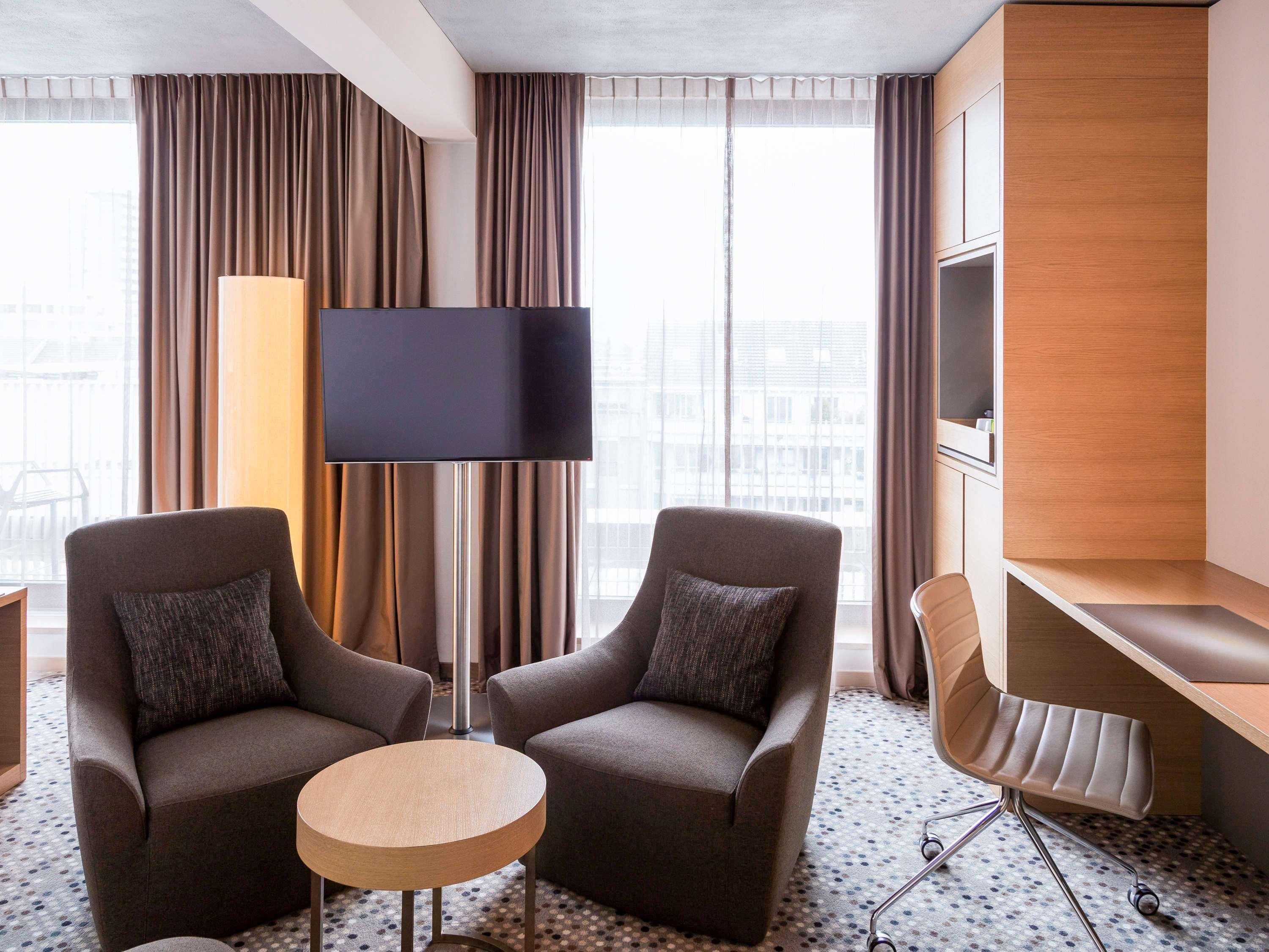 Pullman Basel Europe Hotel Buitenkant foto